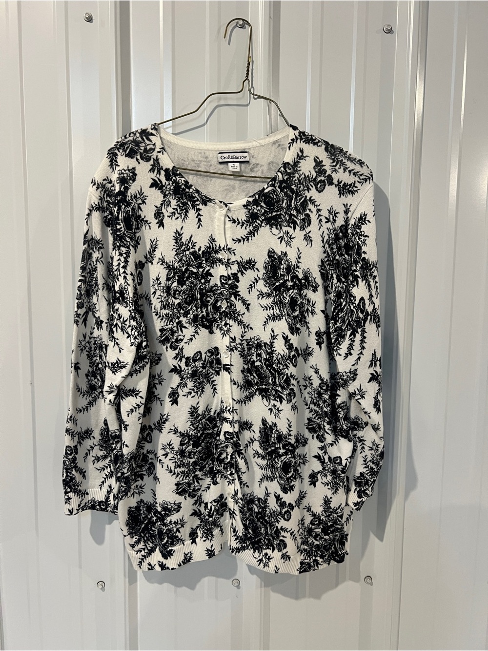 croft & barrow Black and White Floral Button-Front Women's Top
